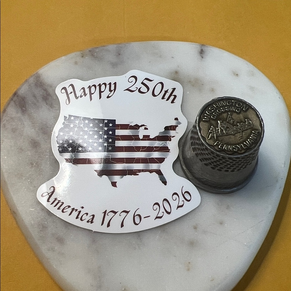 Washington Crossing Pennsylvania Decorative Metal Thimble - Silver Tone